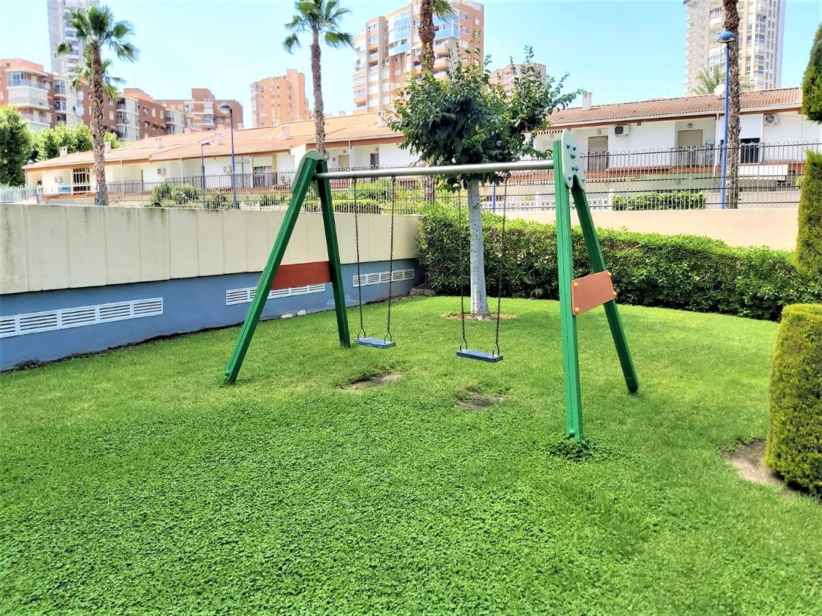 Gemelos 22-3-6 Benidorm Esterno foto