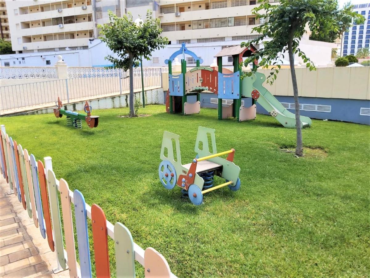 Gemelos 22-3-6 Benidorm Esterno foto
