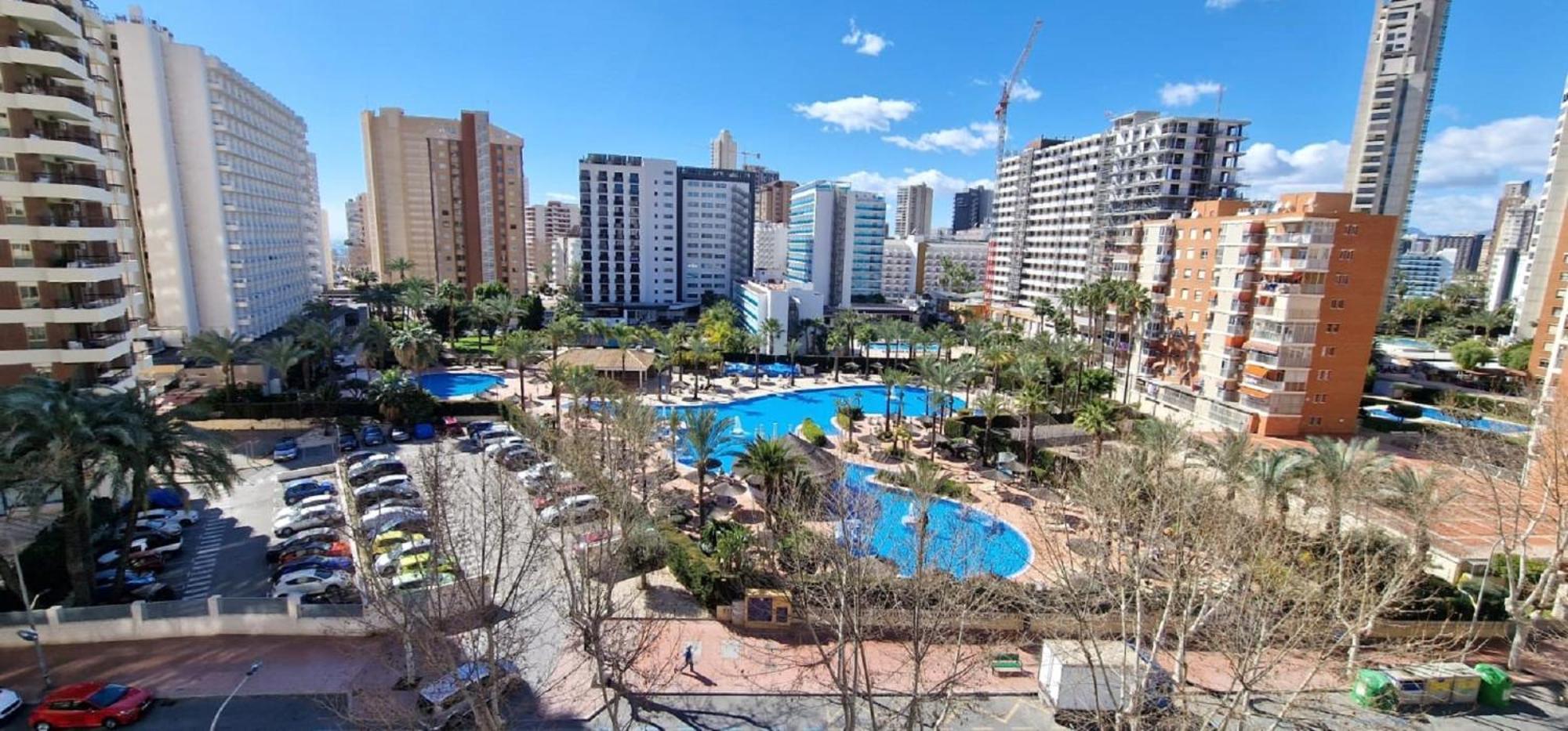 Gemelos 22-3-6 Benidorm Esterno foto